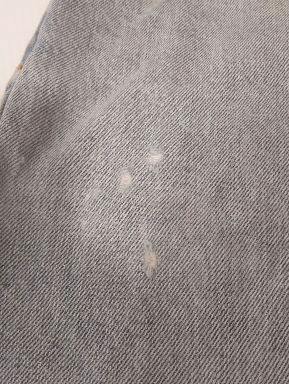 Levis 505 Mens Jeans Fits 35x29 (36x30 Tag) Regular Fit Distressed